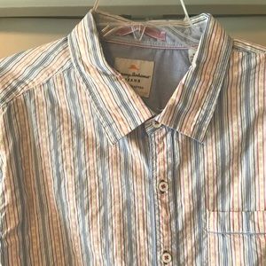 Men Causal Button up shirt. Like NEW Tommy Bahama